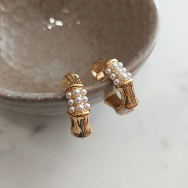Media arracada bambu con perlas