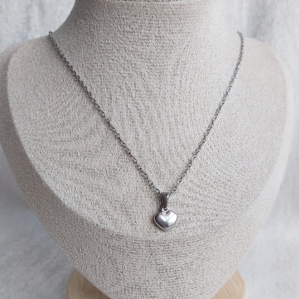 Collar corazón inflado