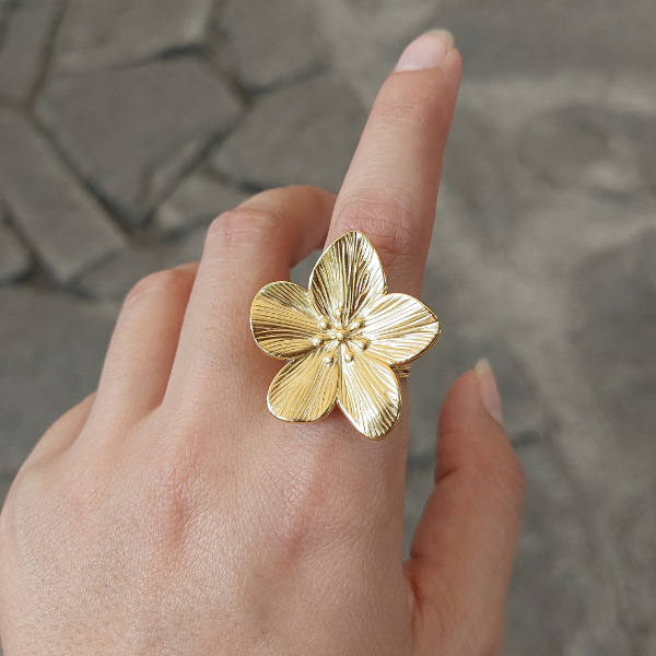 Anillo flor