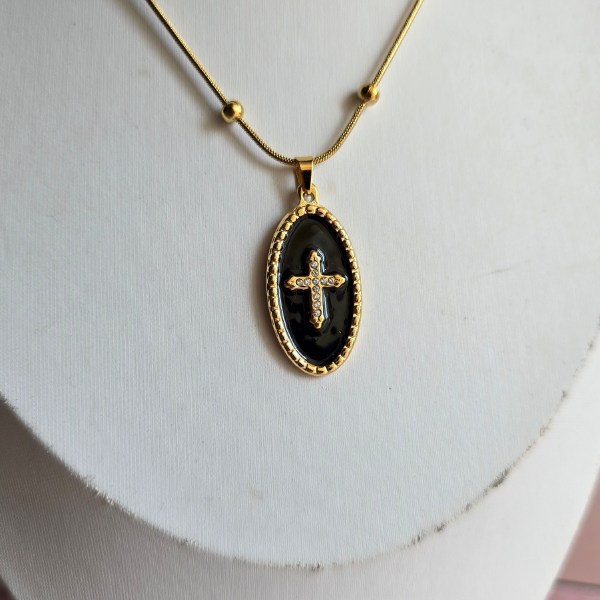 Collar Cruz