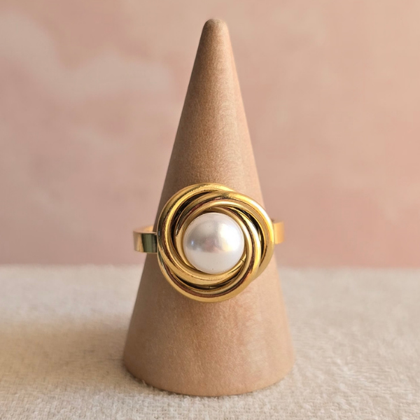 Anillo Adela