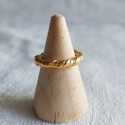 Anillo torcido