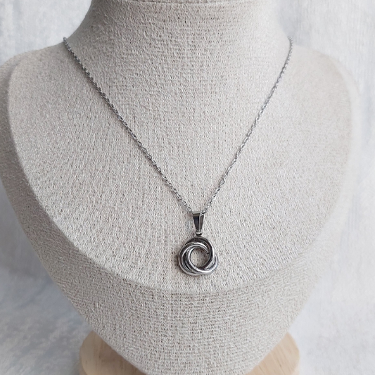 Collar nudo