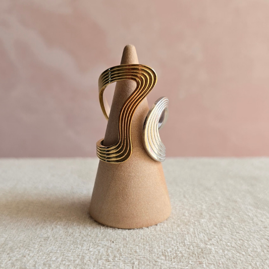Anillo Adara