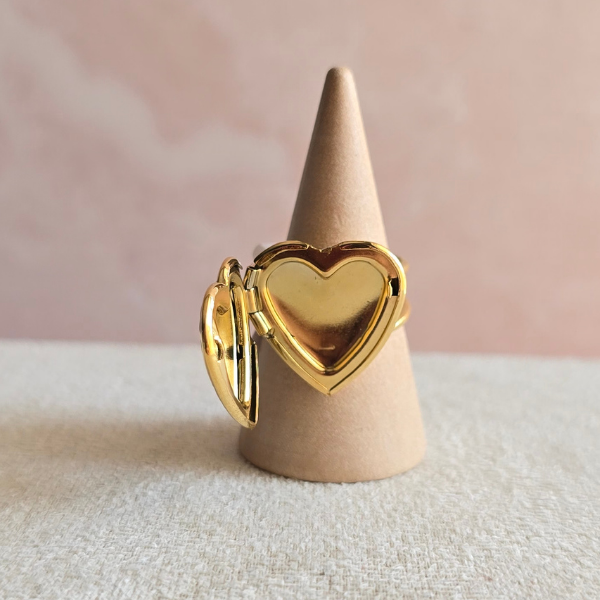Anillo Relicario
