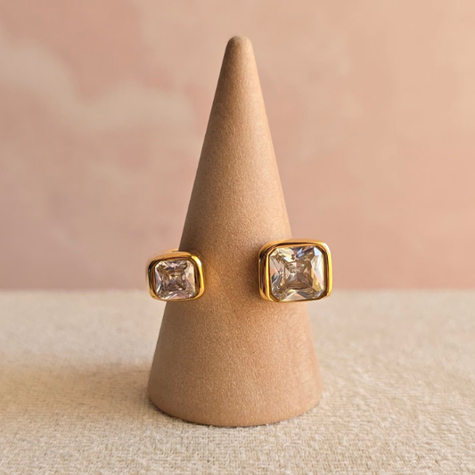 Anillo Abril